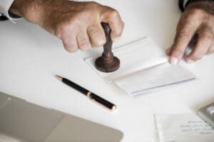 ויזת עובדי סיעוד זרים